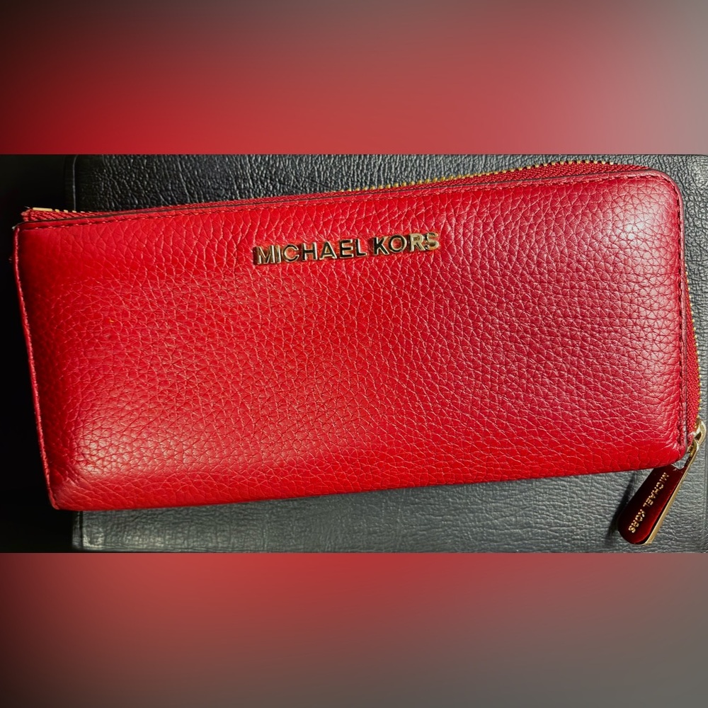 MICHAEL KORS Jet Set Travel Scarlet Leather Three Quarter Zip Continental Wallet
